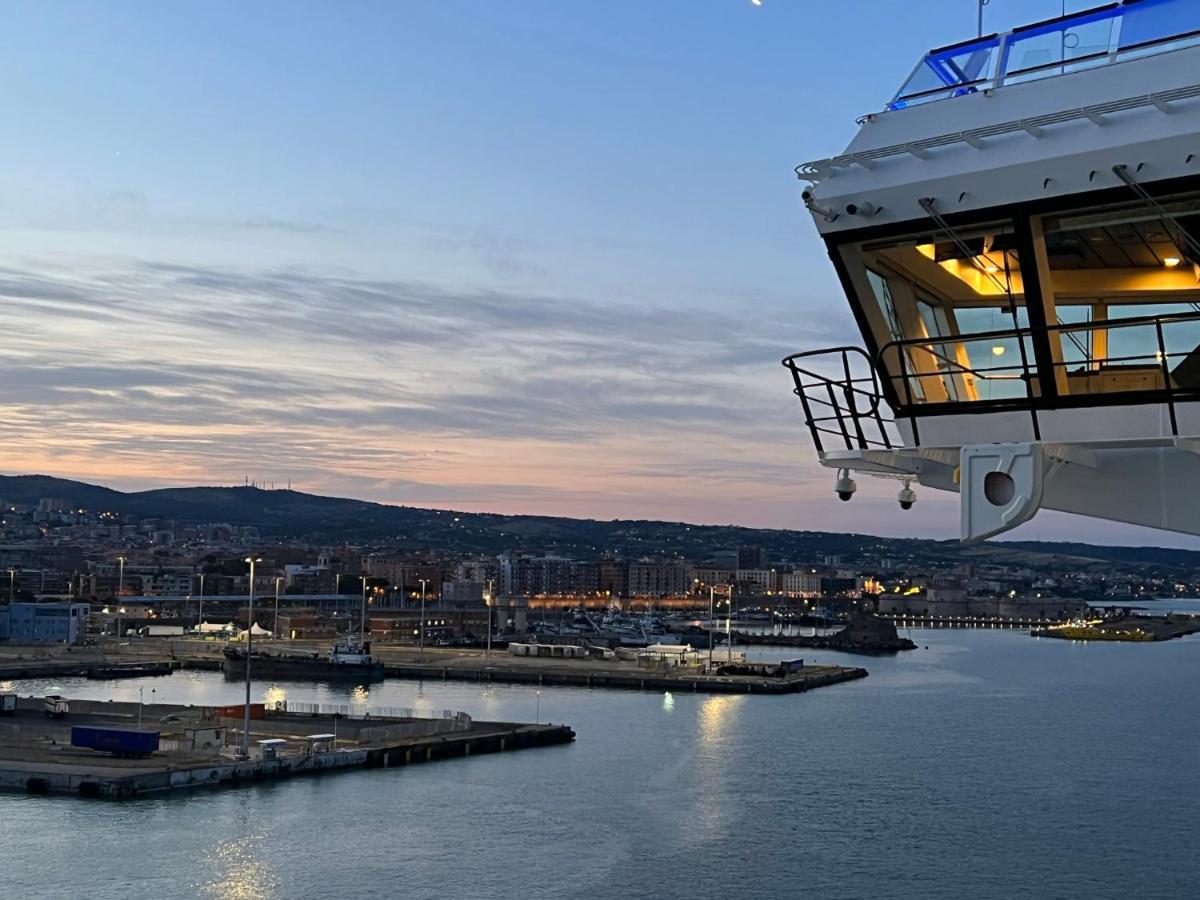 B&B Seataly By W Signature Experiences Civitavecchia Exterior foto
